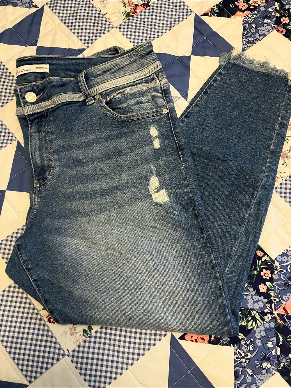 KanCan High-Rise Distressed Skinny Jeans